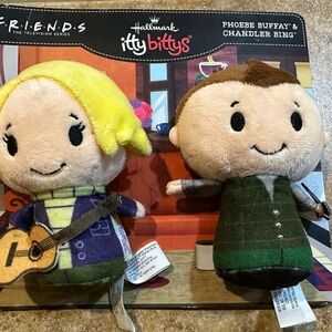 Set of 2 Hallmark Itty Bittys Friends TV Series Phoebe Buffay & Chandler Bing